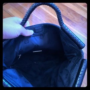 Tory Burch crossbody bag. In very good condition.